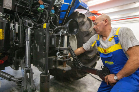 officina oleodinamica per trattori