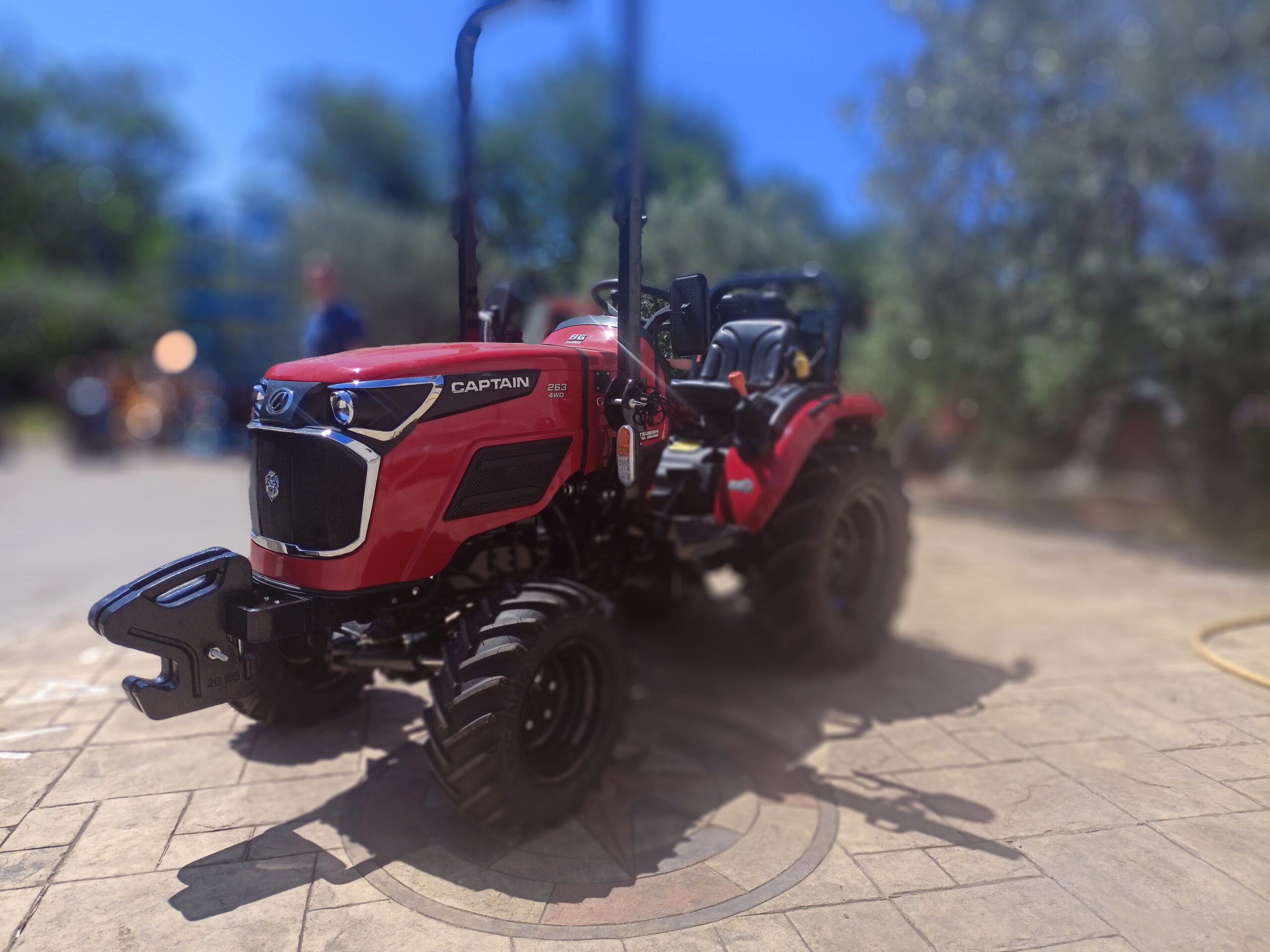 Trattorino marca CAPTAIN modello 263 4WD - immagine 2